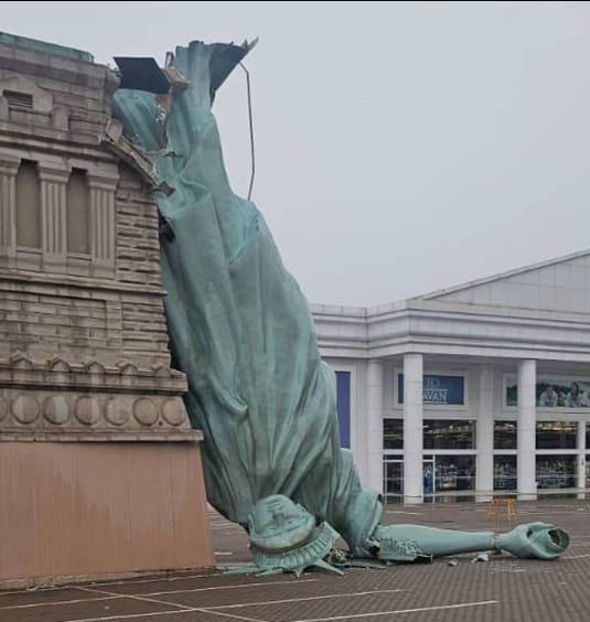 Statue of Liberty Replica